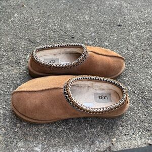 Tasman Tan Ugg Slippers.
